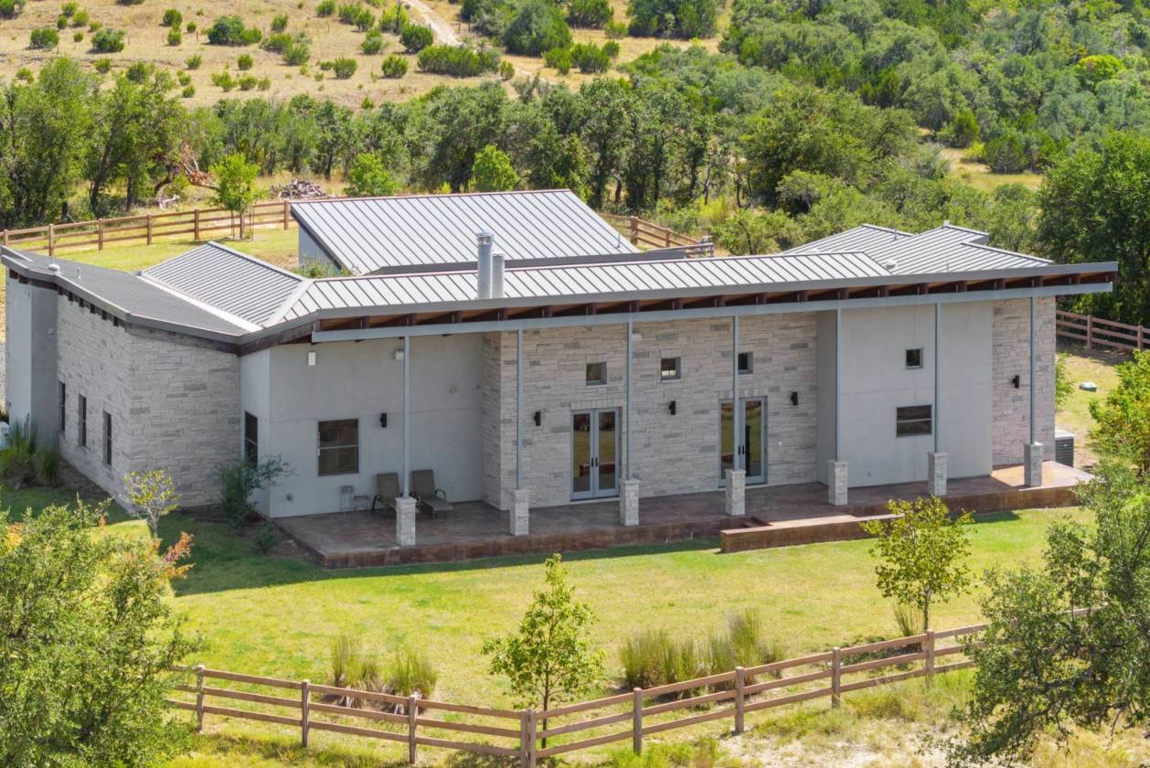Modern Hill Country Estate with Panoramic Views - photo 4