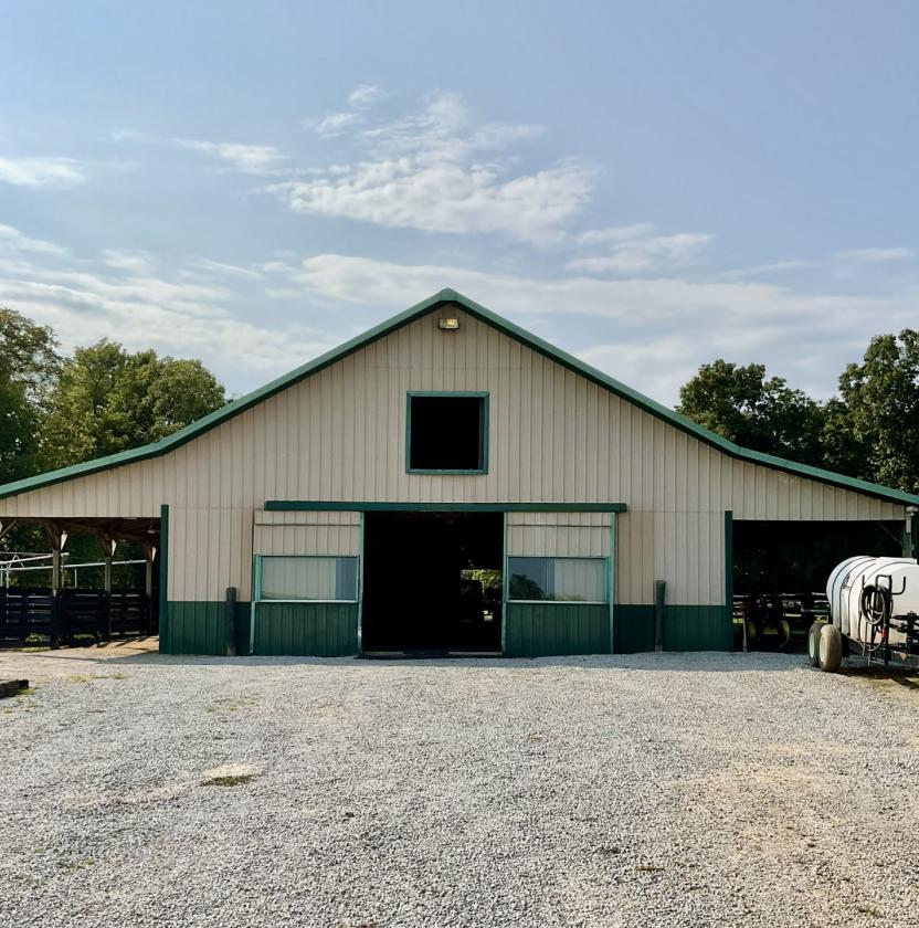 Equestrian Horse Farm with 73.5 acres - photo 6