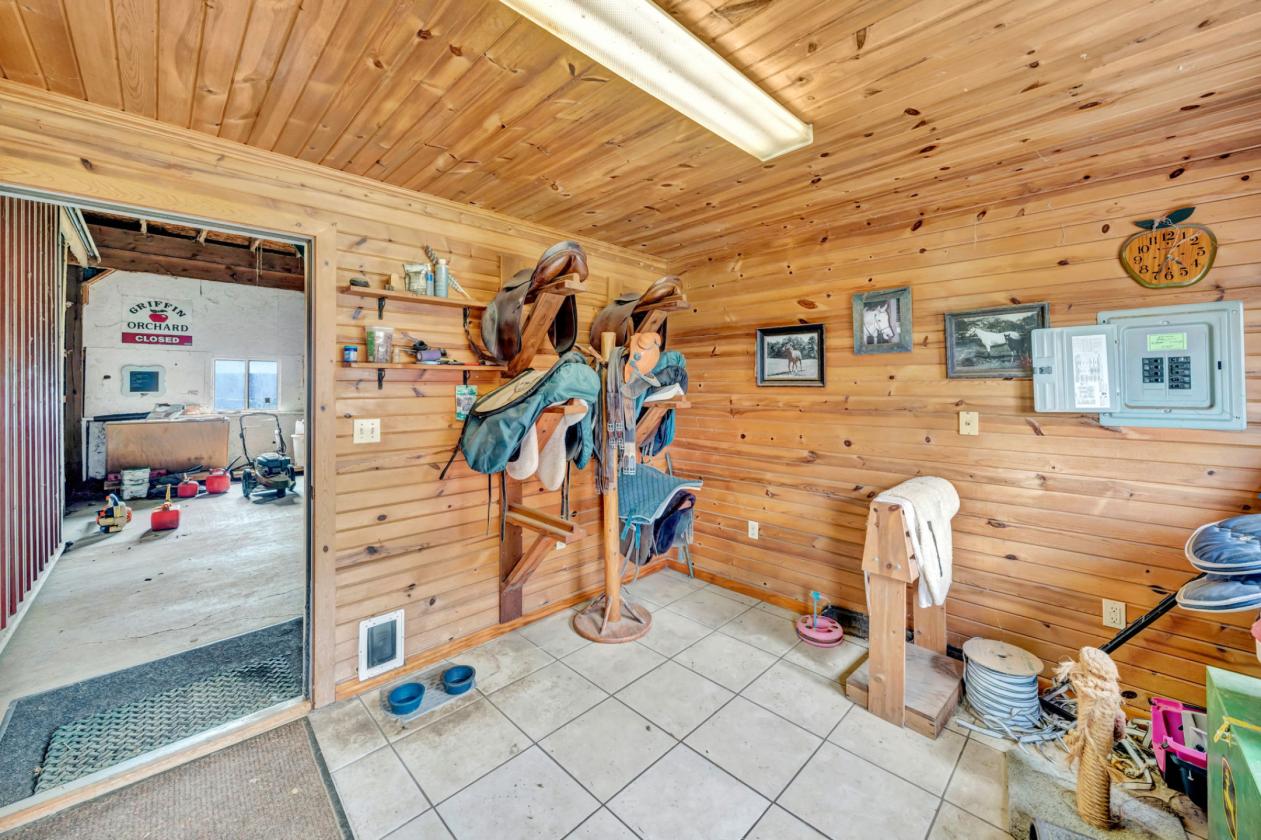 Home and Equestrian Farm on 10 Acres - photo 12