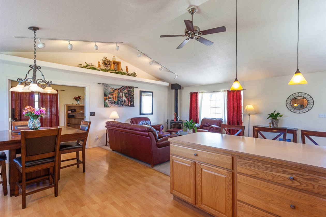 Horse Property on 11 acres! Selah, Yakima County, Washington Horse