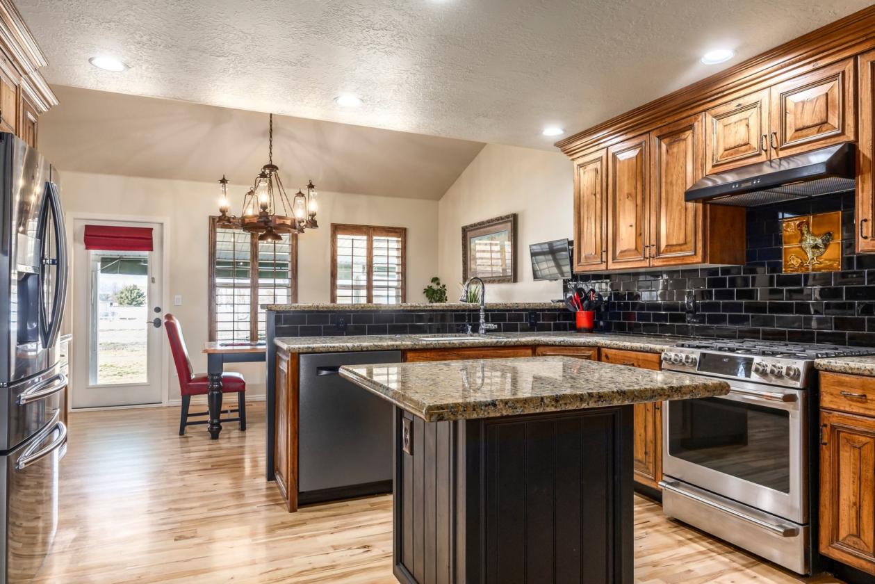 Private Horse Property in the Heart of Draper - photo 6
