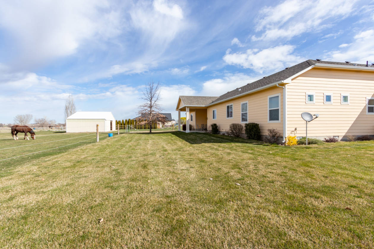 Horse Property in Friendly Country Community Middleton, Canyon County