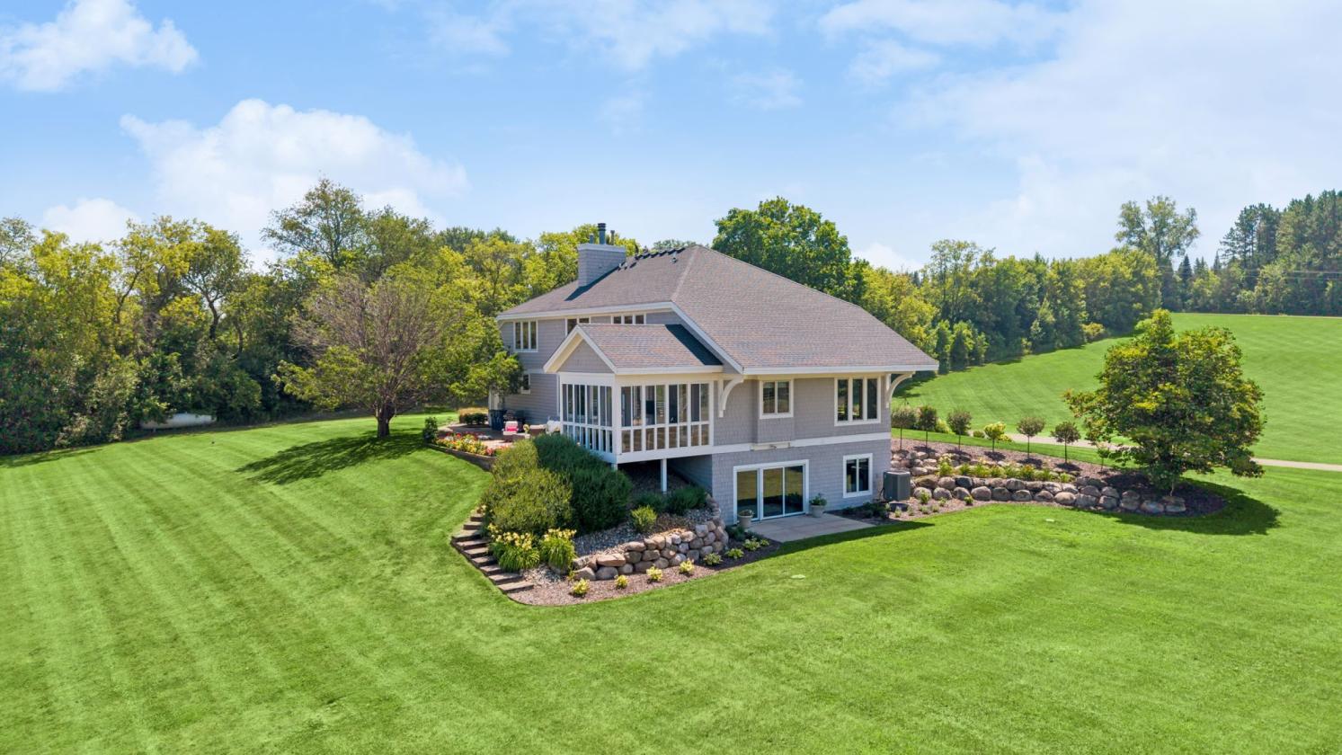 Stunning 5.73 Acre - Equestrian Friendly - Updated - photo 25