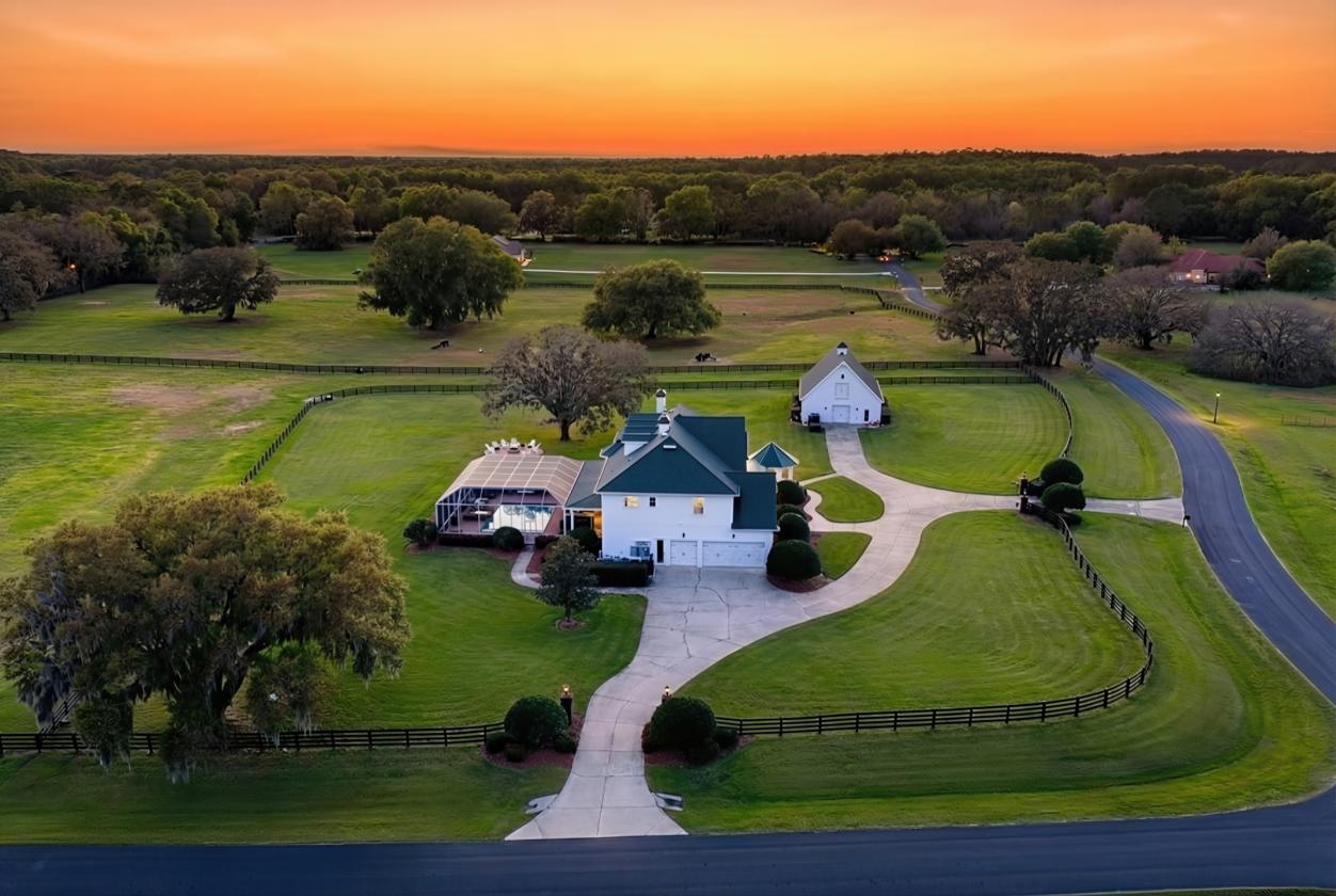Southern Living on 14 acres - photo 3