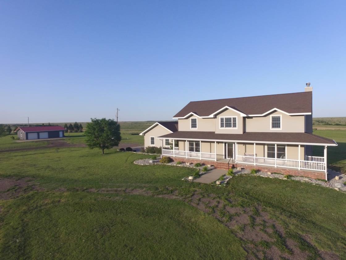 FullyFenced Charming Rural Property Plainville, Rooks County, Kansas