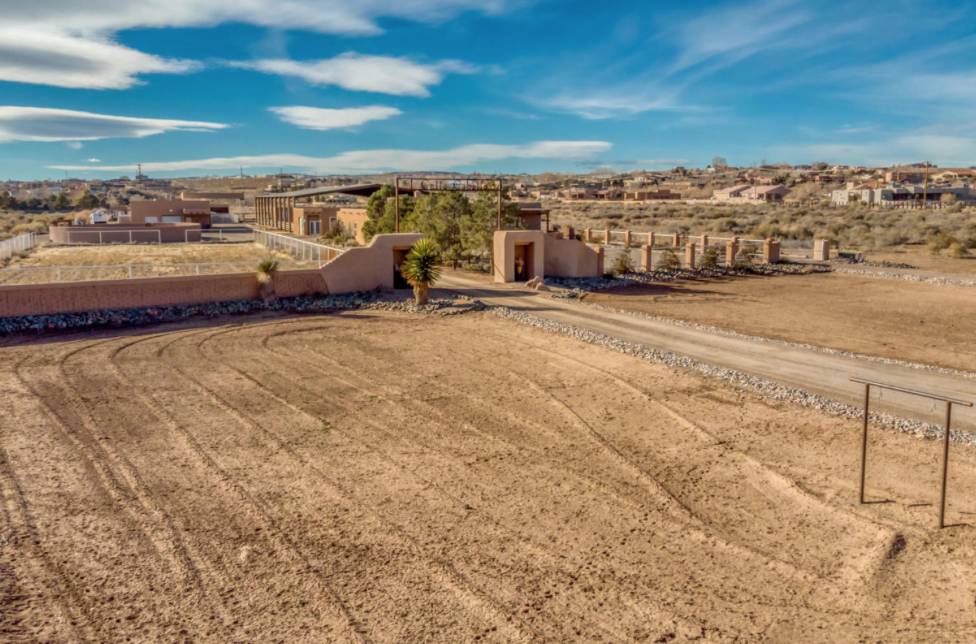 Horse property with casita and views Corrales, Sandoval County, New Mexico
