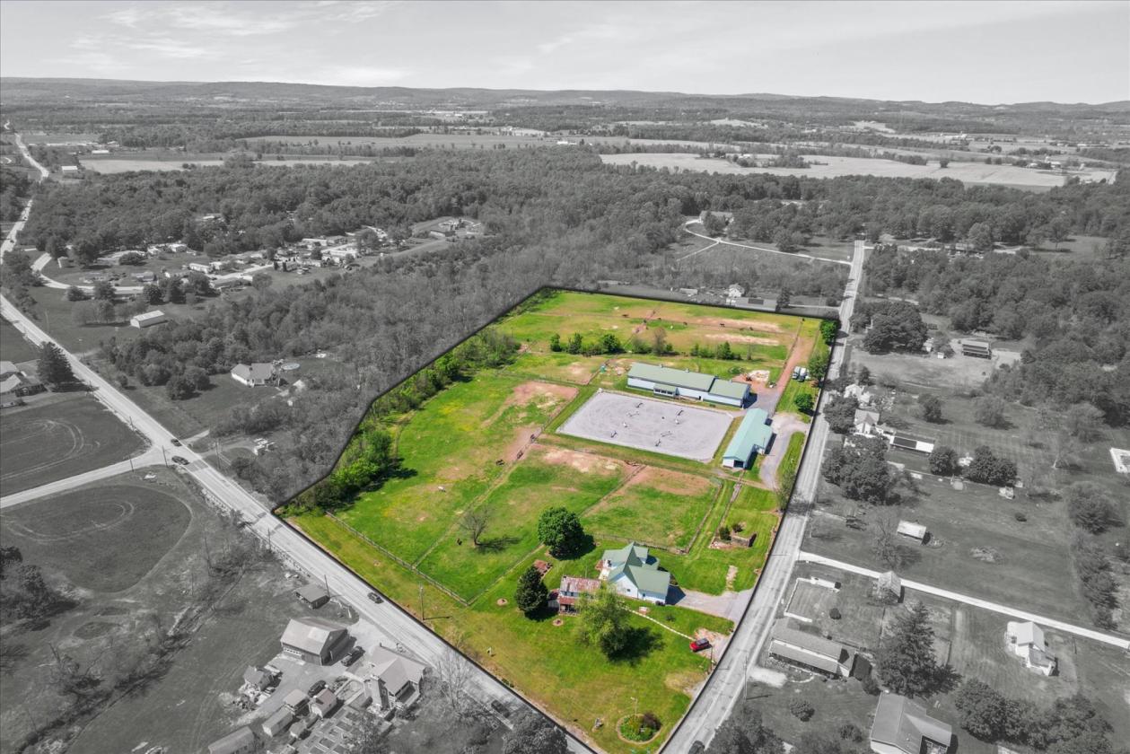 Gettysburg Equestrian Facility with Indoor - photo 4