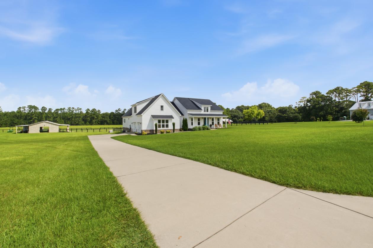 Custom Built Horse Farm on more than 10 Acres - photo 3