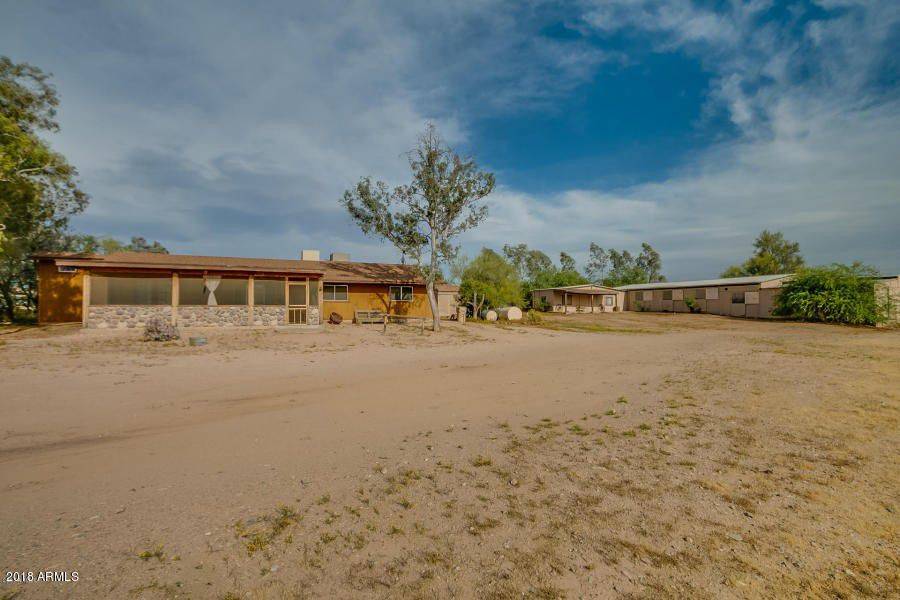 DESERT HILLS HORSE FACILITY Phoenix, Maricopa County, Arizona