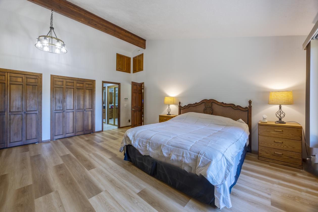Unique Horse Property with a view of the Alsea Bay - photo 20