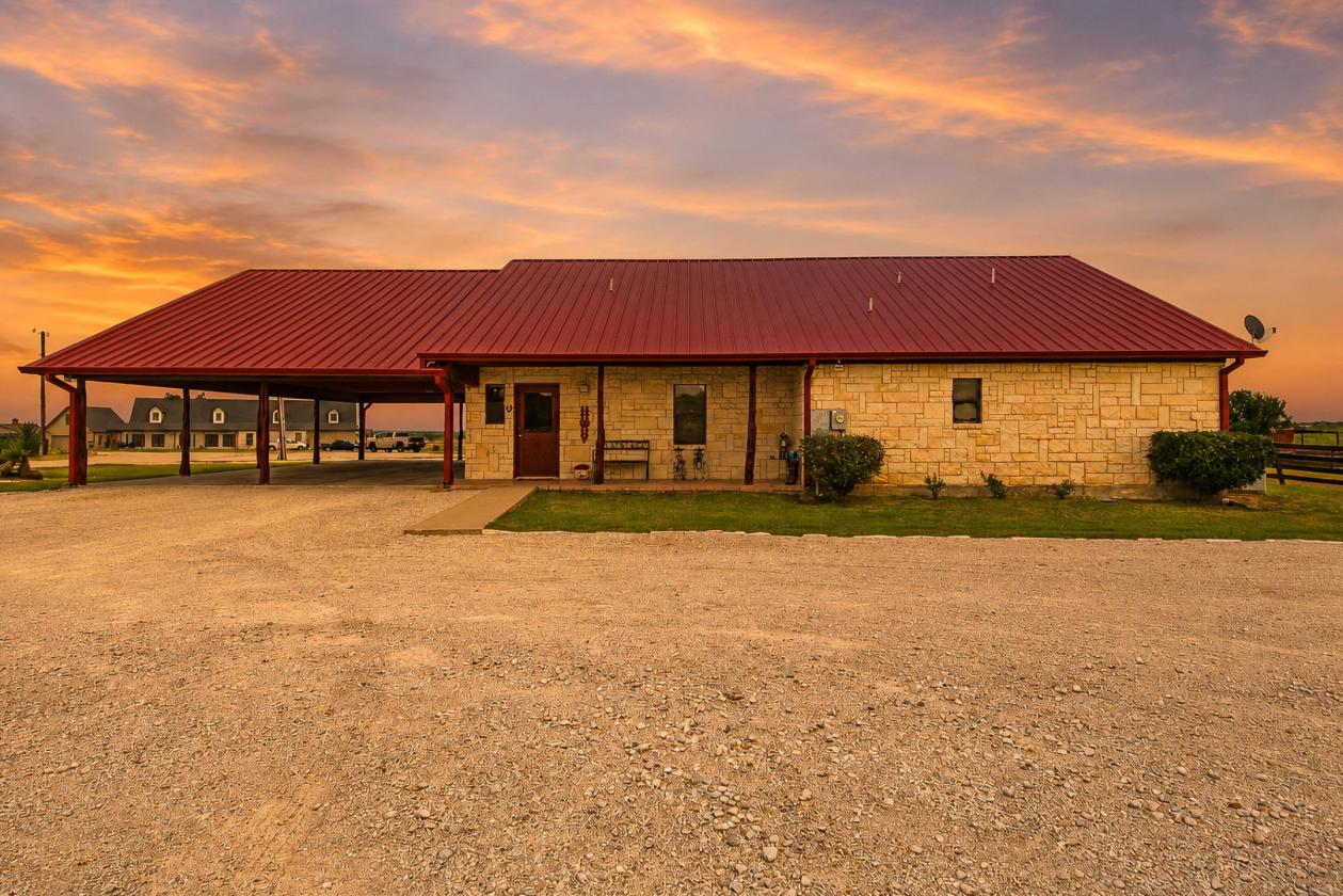 Beautiful Horse Property in Denton County - photo 1