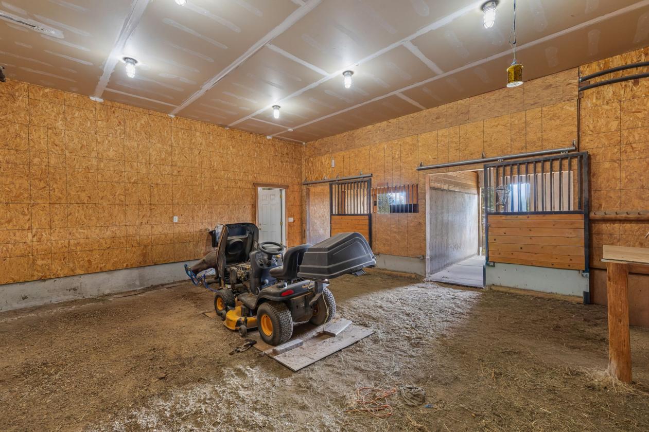 Rustic Elegance in Central Oregon w/ Barn & ADU - photo 22
