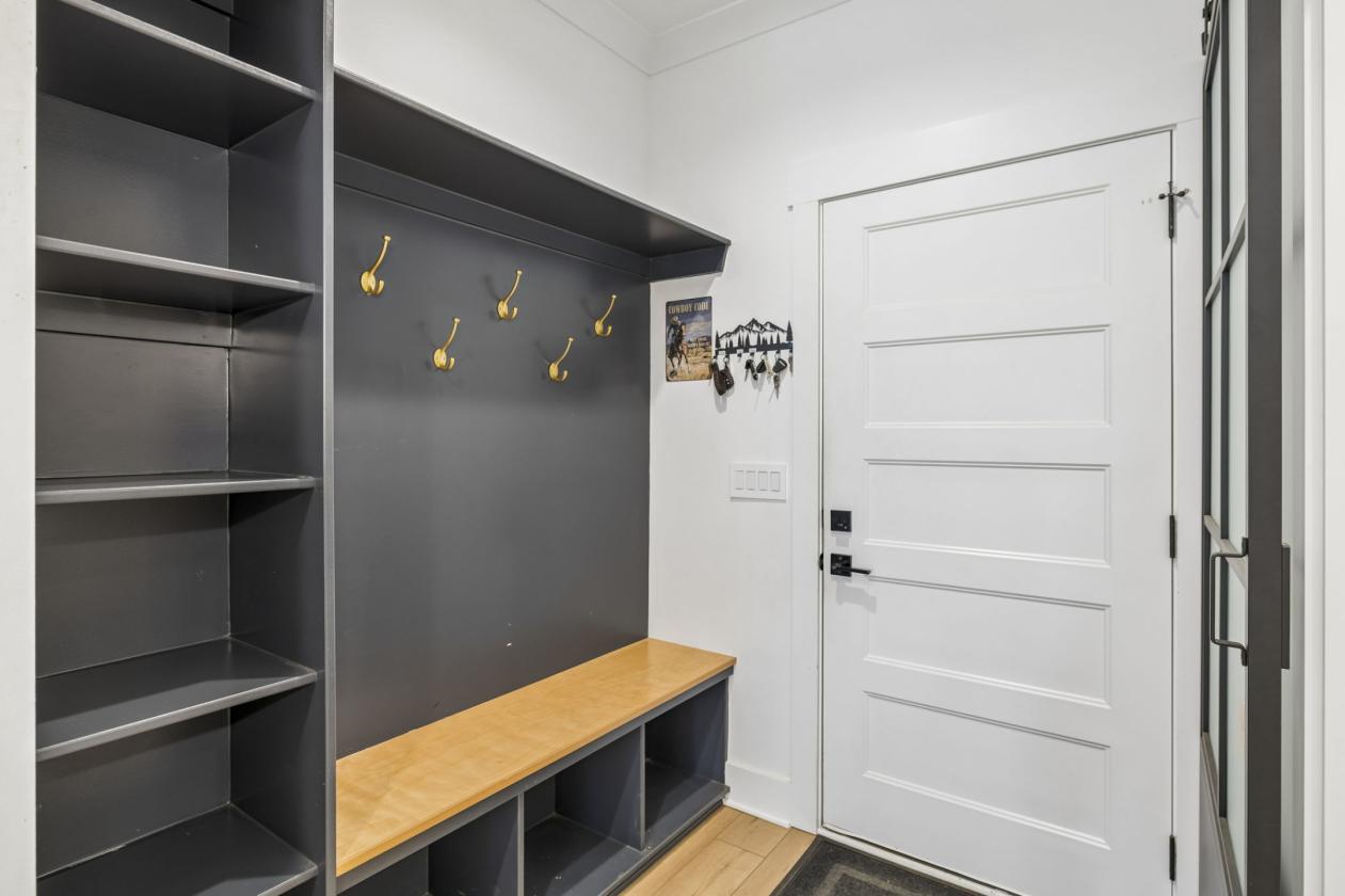 Luxury Meets Equestrian Life - photo 28