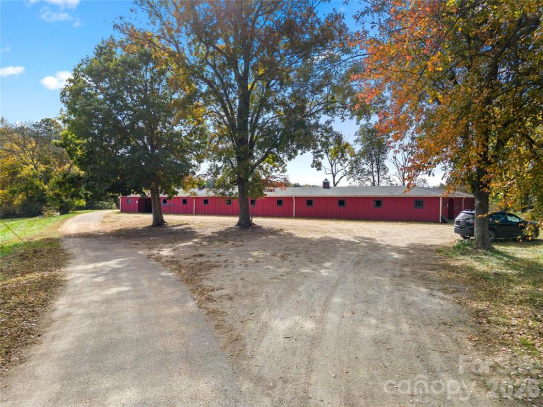 LCR Tryon Farm - photo 5