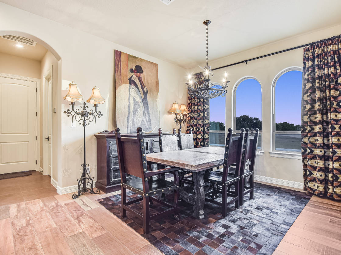 Two beautiful hill country homes 26 panoramic acres. Unrestricted Use.... Wimberley, Hays