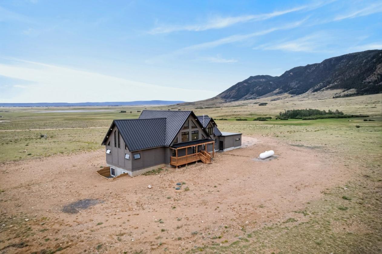 Unique Construction like no other in Wyoming! - photo 3