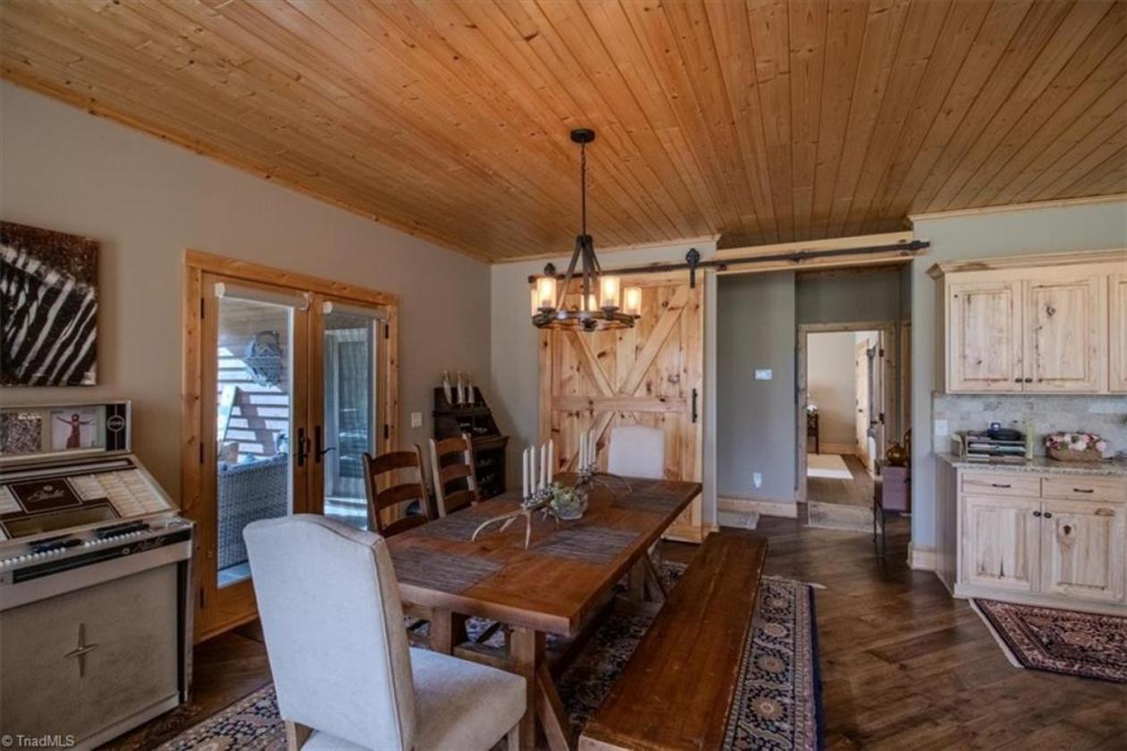 Luxury equestrian farm with custom home - photo 8