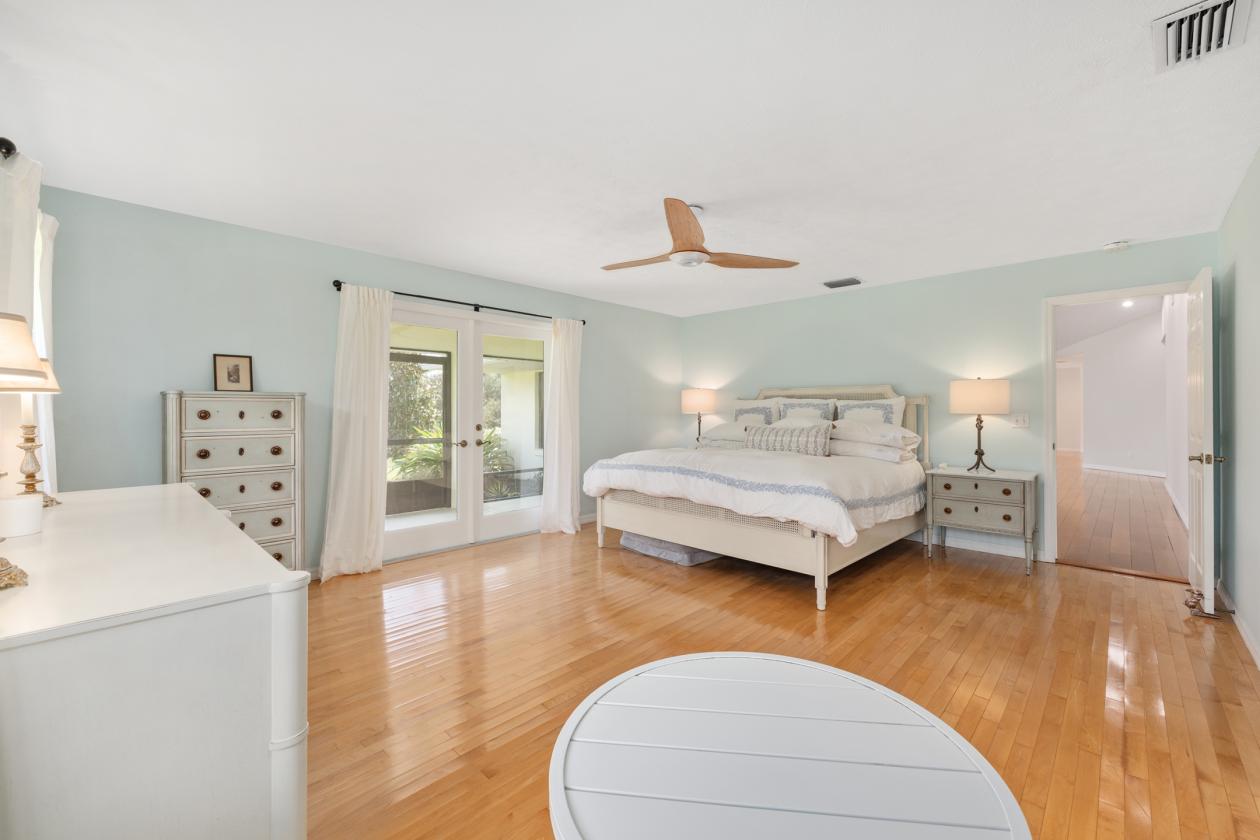 Elegant Horse Property with Arena, Pool, and Guest - photo 9