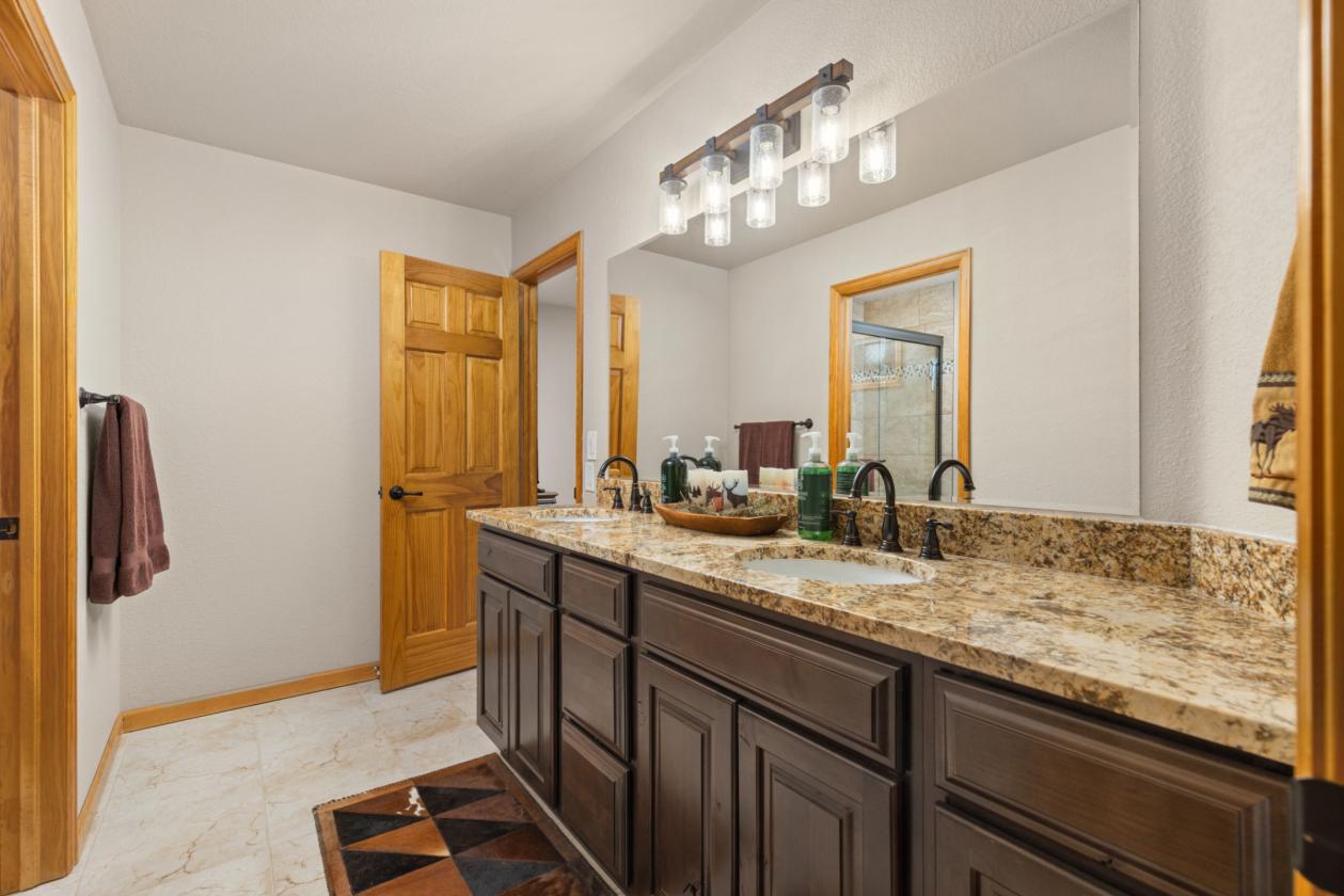 WHERE COLORADO HORSE COUNTRY MEETS LUXURY LIVING - photo 23