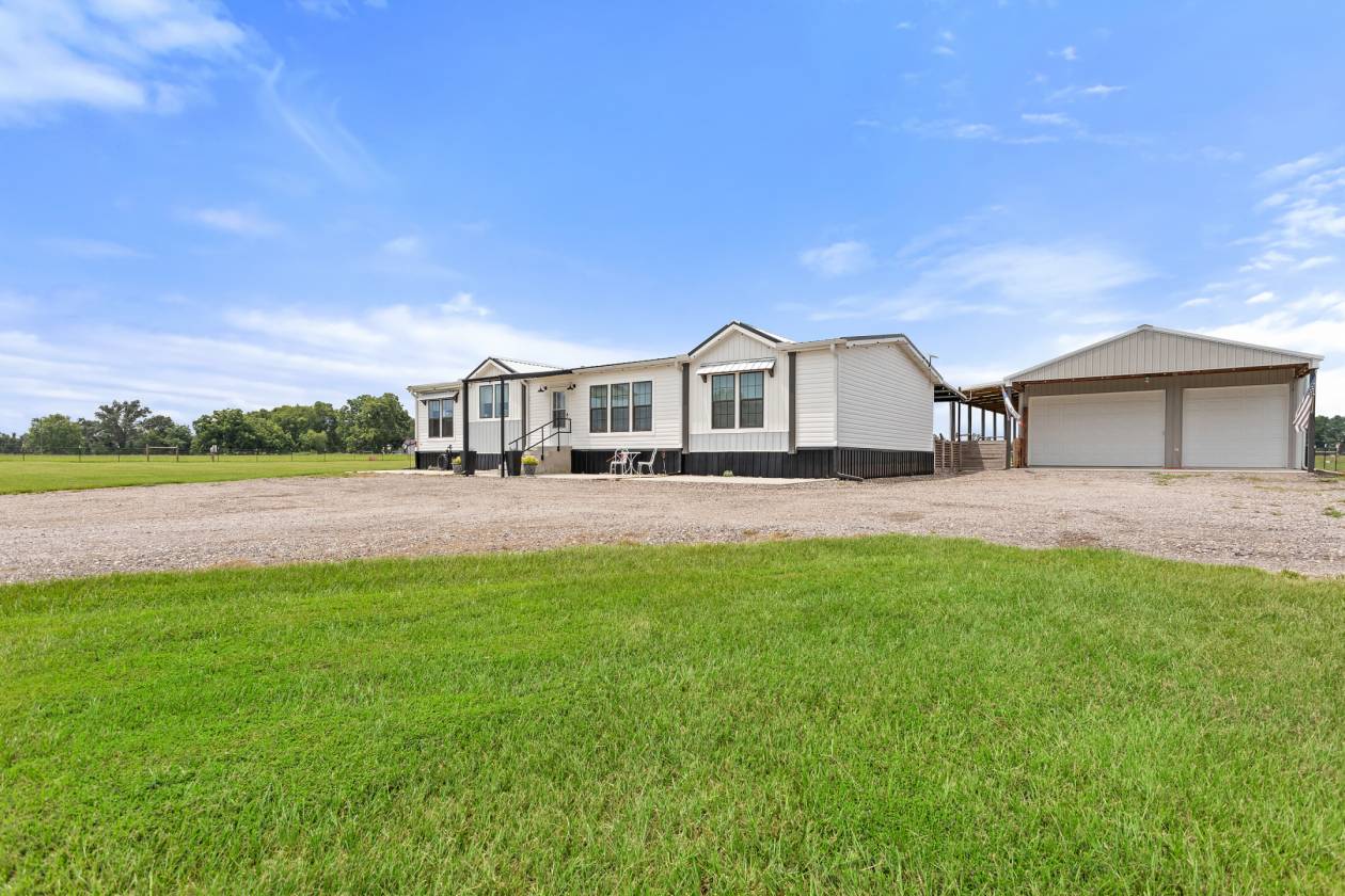16 Acres Barndo Shop 4-3-3 Garage Detached - photo 6
