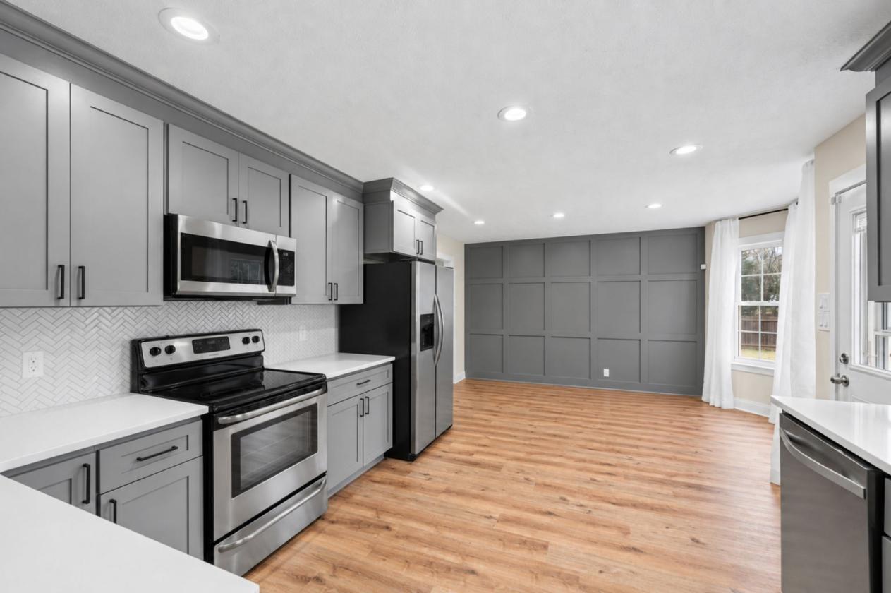 Peaceful 10 Acres/Renovated Home - photo 12