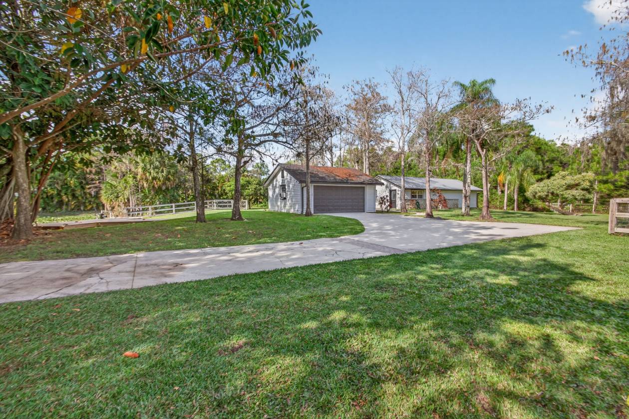 Gorgeous Multi-Faceted Equestrian Property - photo 22