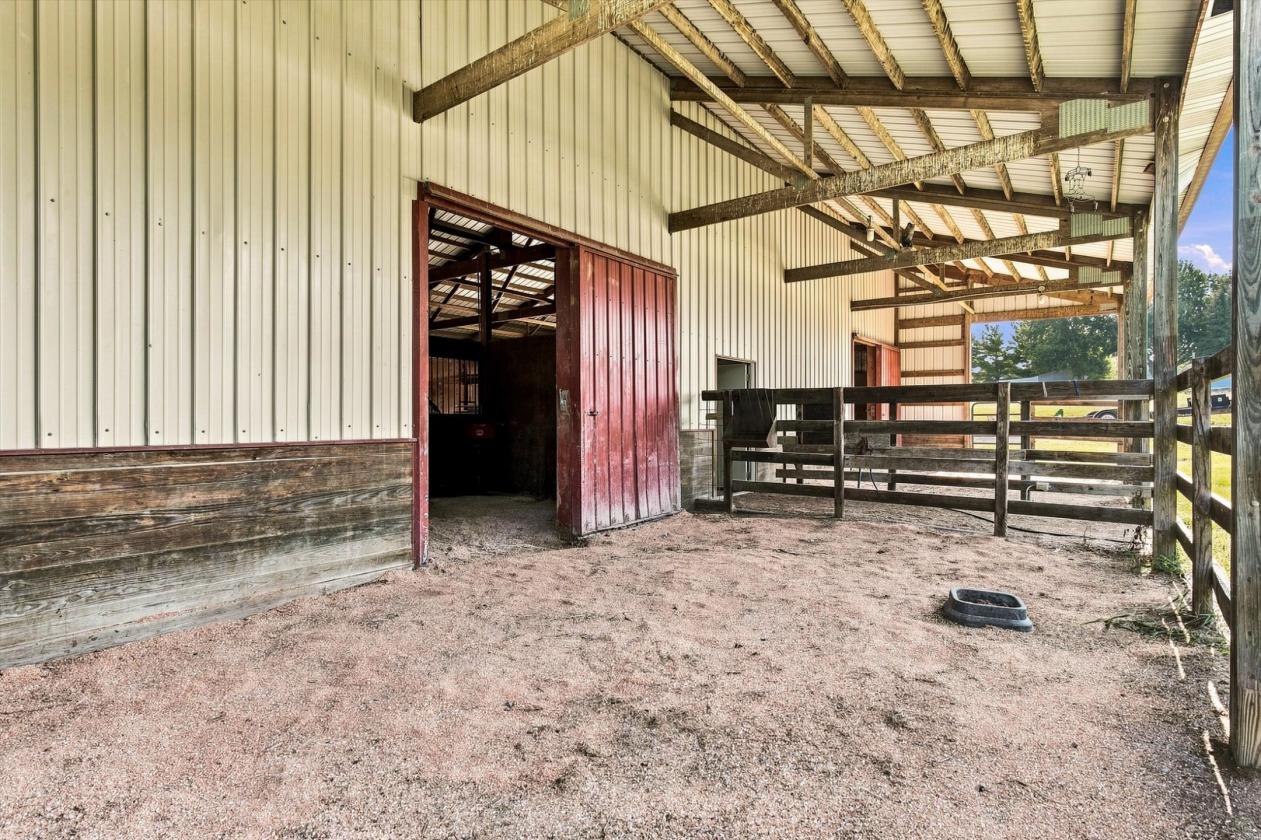 Turnkey Horse Property between Indianola + Norwalk - photo 26