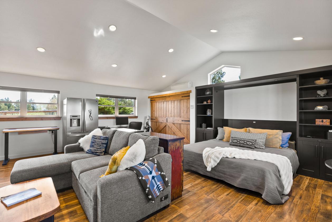 Mountain Modern Retreat with Panoramic Views - photo 23