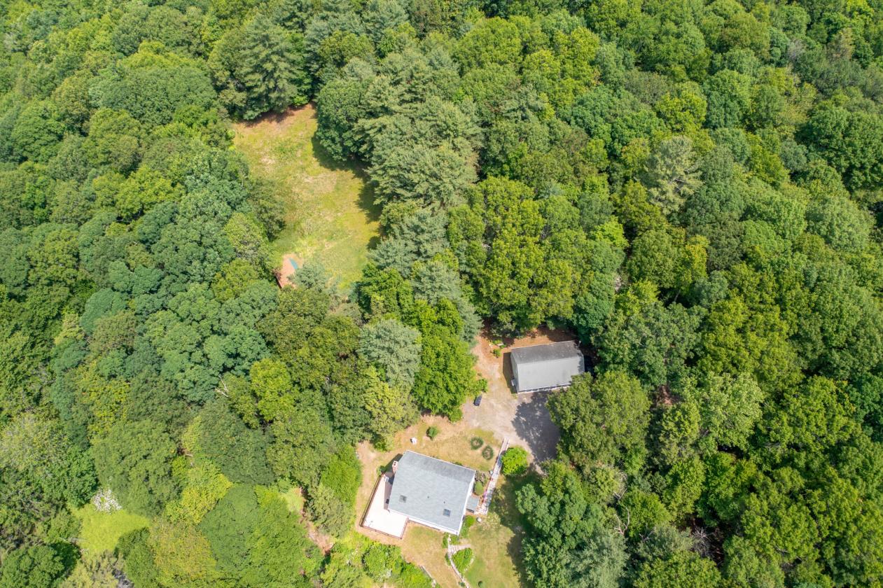 Exceptional Colonial with 2-Stall Barn on 6.22 Acres - photo 19