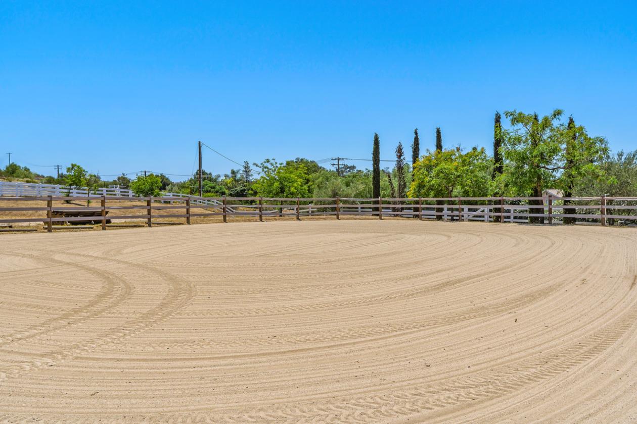 Impressive Equestrian Resort - photo 16