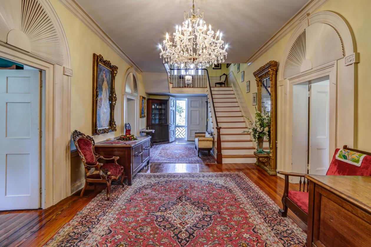 Magnificent views on this colonial home with 24 ac - photo 8