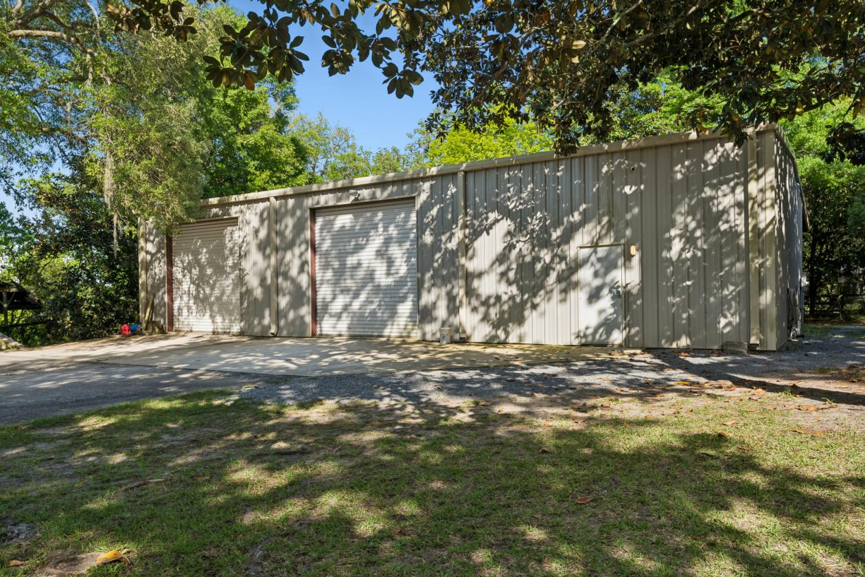 93 Acre Gulf-Front Estate. Horses Welcome - photo 30