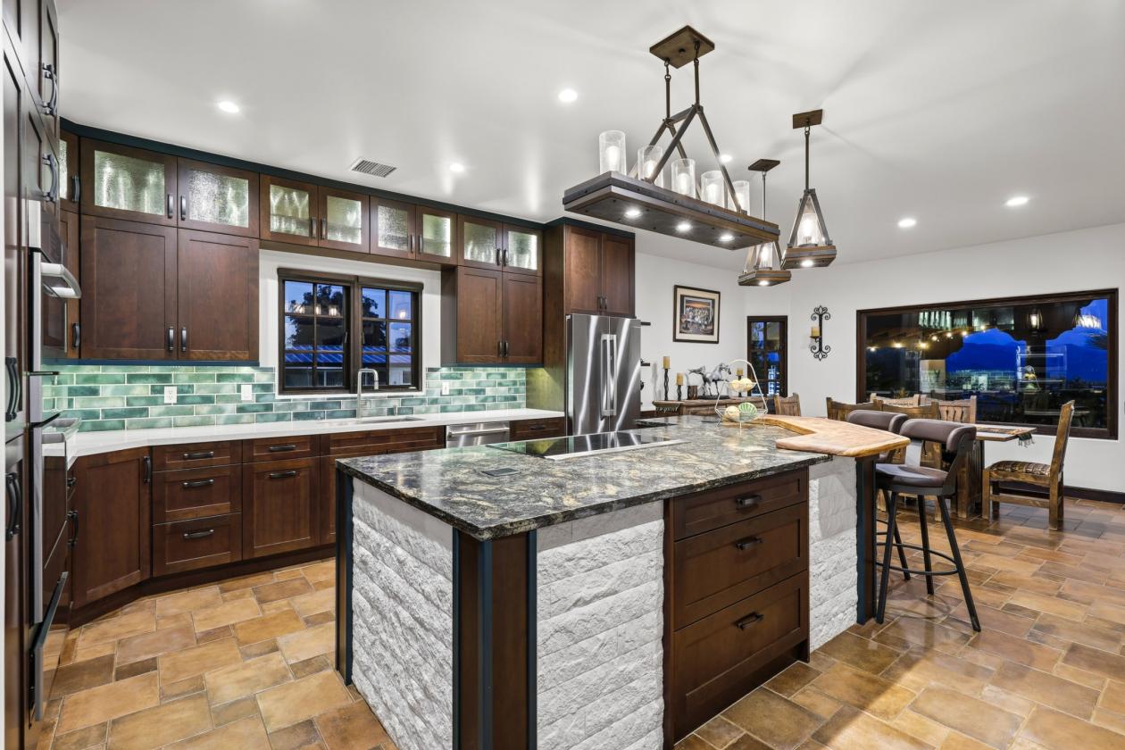 Refined Equestrian Estate - photo 13
