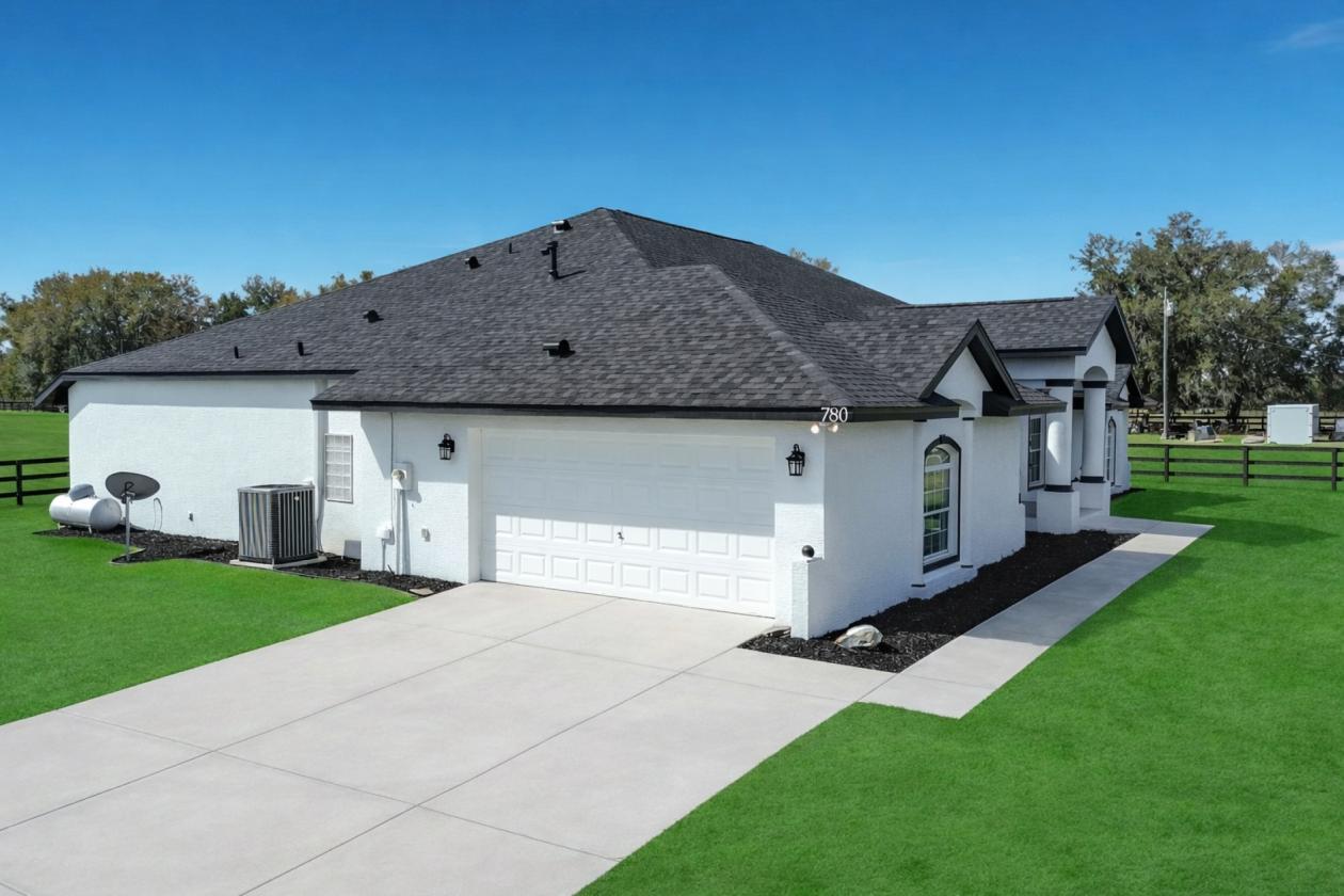 Experience Ocala Horse Country Living! 14.1 Acres - photo 7