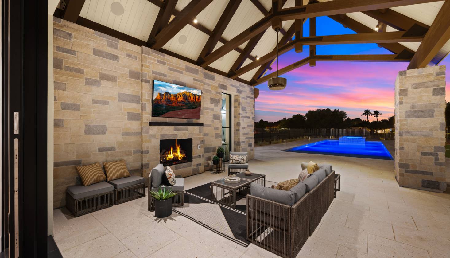 New Luxury Estate - Horse Privileges  - photo 28