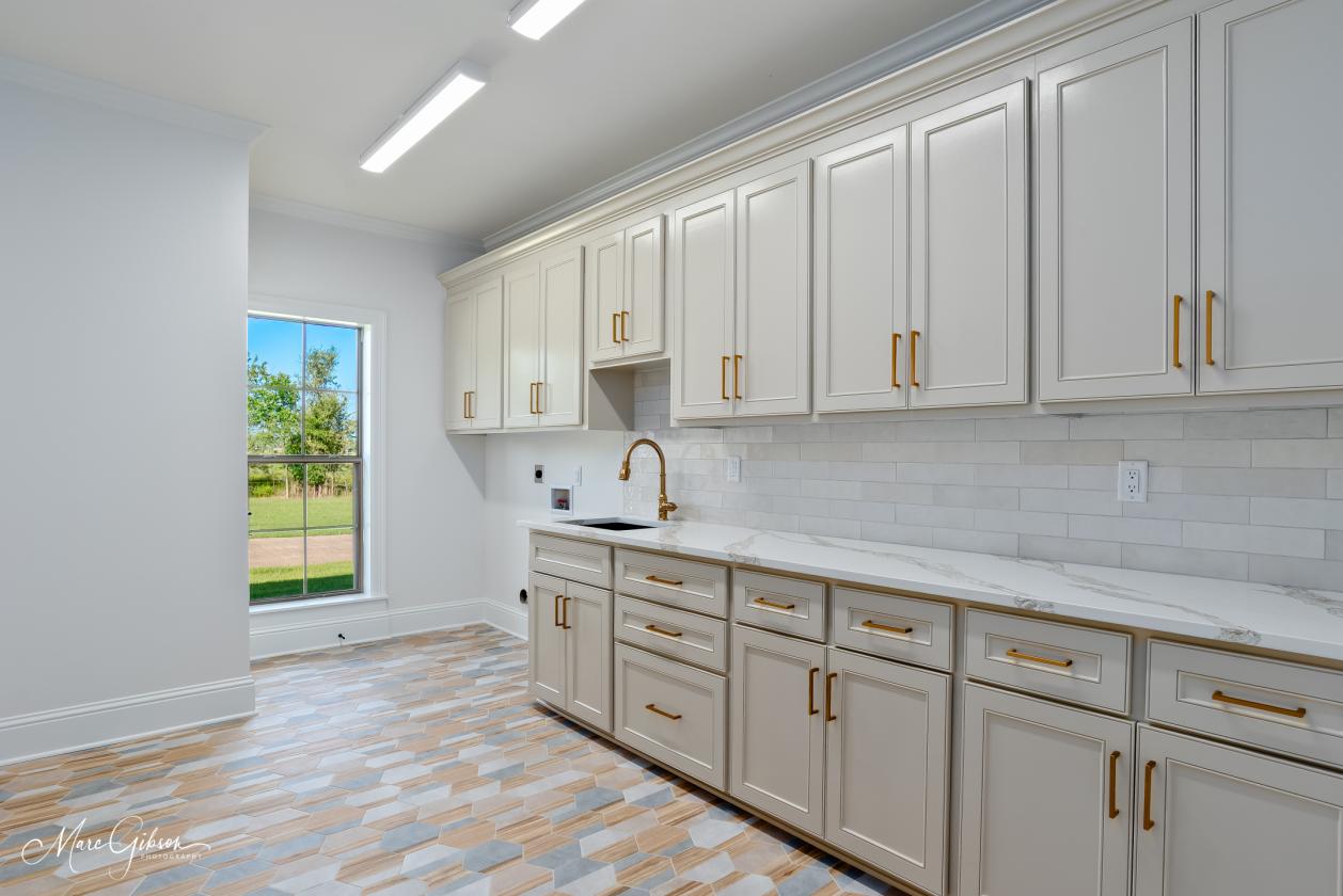 Fully Renovated Luxury Equestrian Estate - photo 8