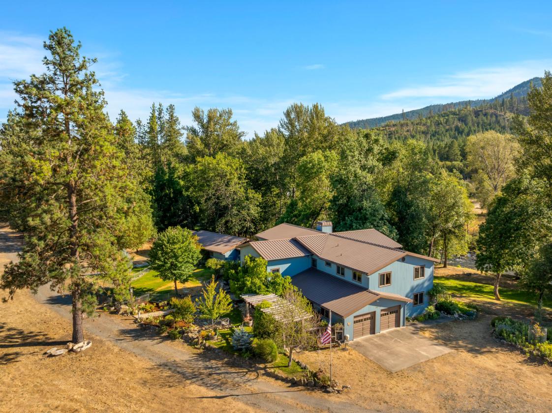 Applegate Riverfront Equestrian Property - photo 2