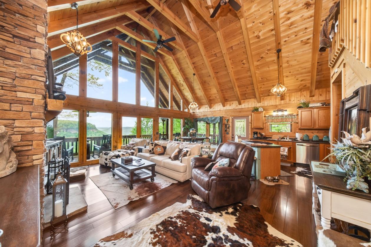 Log cabin home near Big South Fork - photo 8