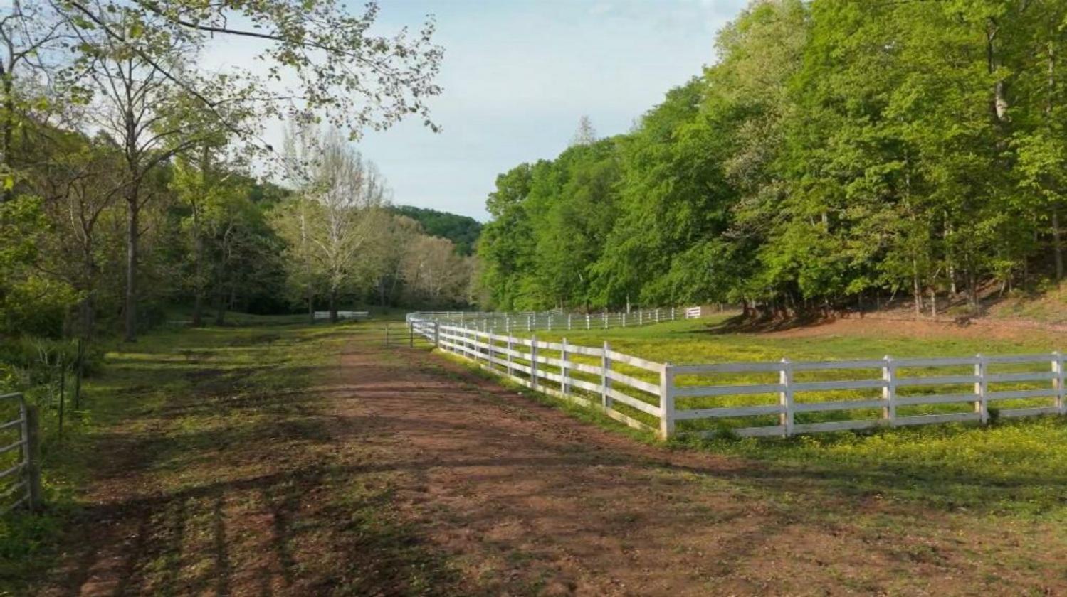 47 acre Equestrian Dream Barn with Remodeled Home - photo 17