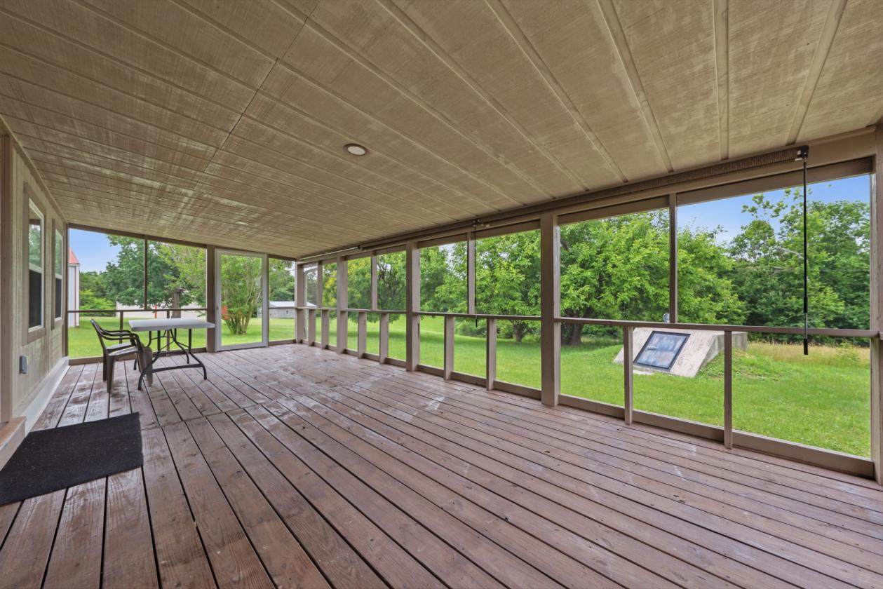 Home on 5 acres - photo 16
