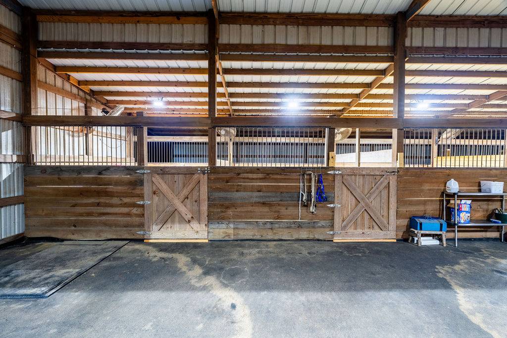 Miles of trails right off Camden equestrian estate - photo 11