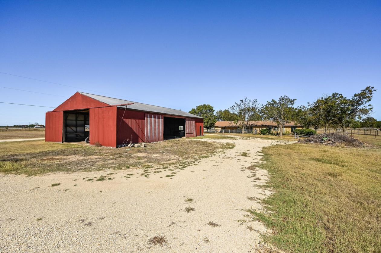 Unrestricted, Fully Fenced, 25.5 Acres and Home - photo 14