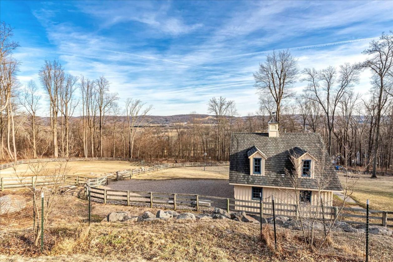 Winterview Farm A Federal Colonial on 11.10 Acres - photo 9