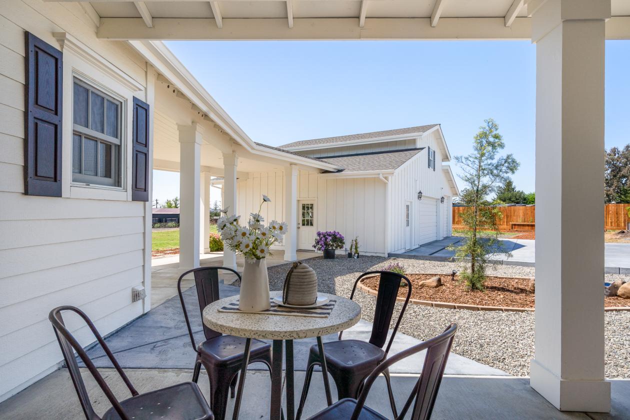 1450 Crane Canyon - Modern Farmhouse Living - photo 15