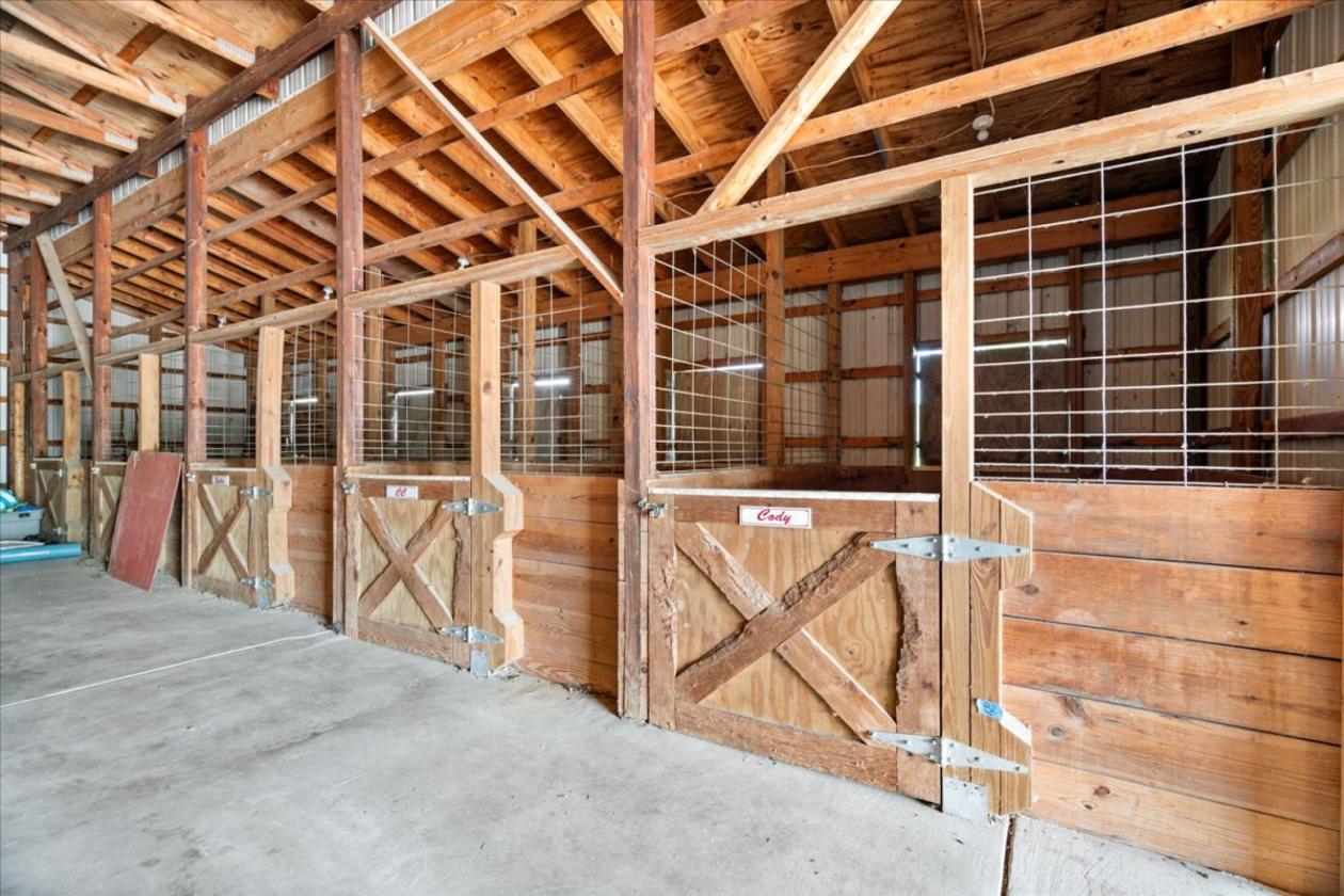 Horse Property Auction: 9.82± Acres, Two Barns - photo 5