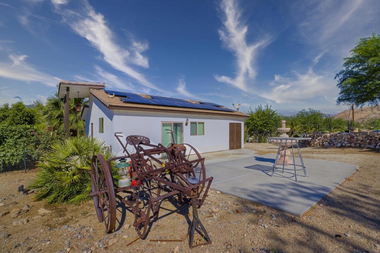 Equestrian Ranch, Two separated homes on 5 acres - photo 19