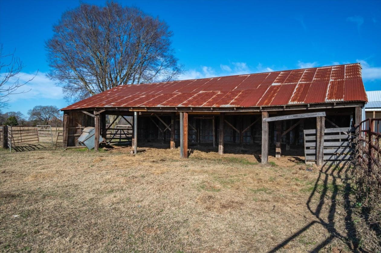 Turnkey Home with Barn and Shop - photo 30
