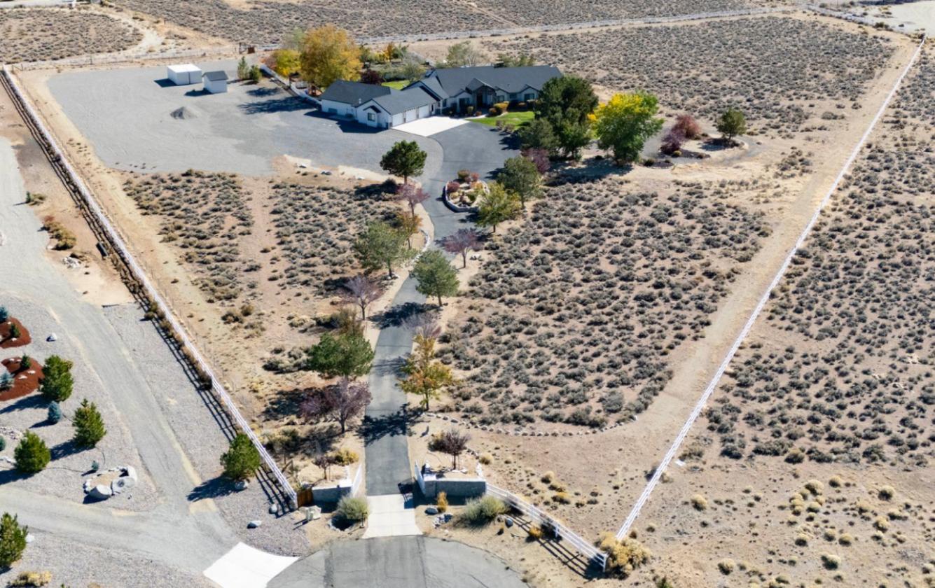 Privacy, Space, and Sierra Mountain Views - photo 4