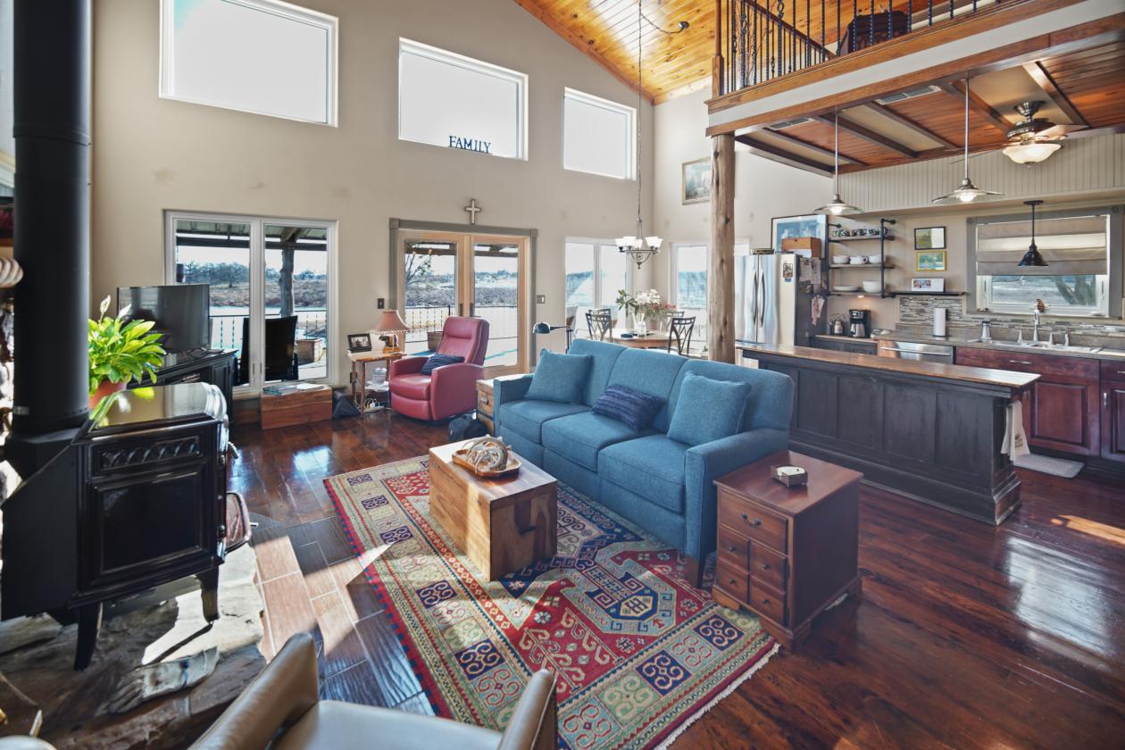 SPECTACULAR ±331 ACRE RANCH WITH MULTIPLE HOMES + - photo 29