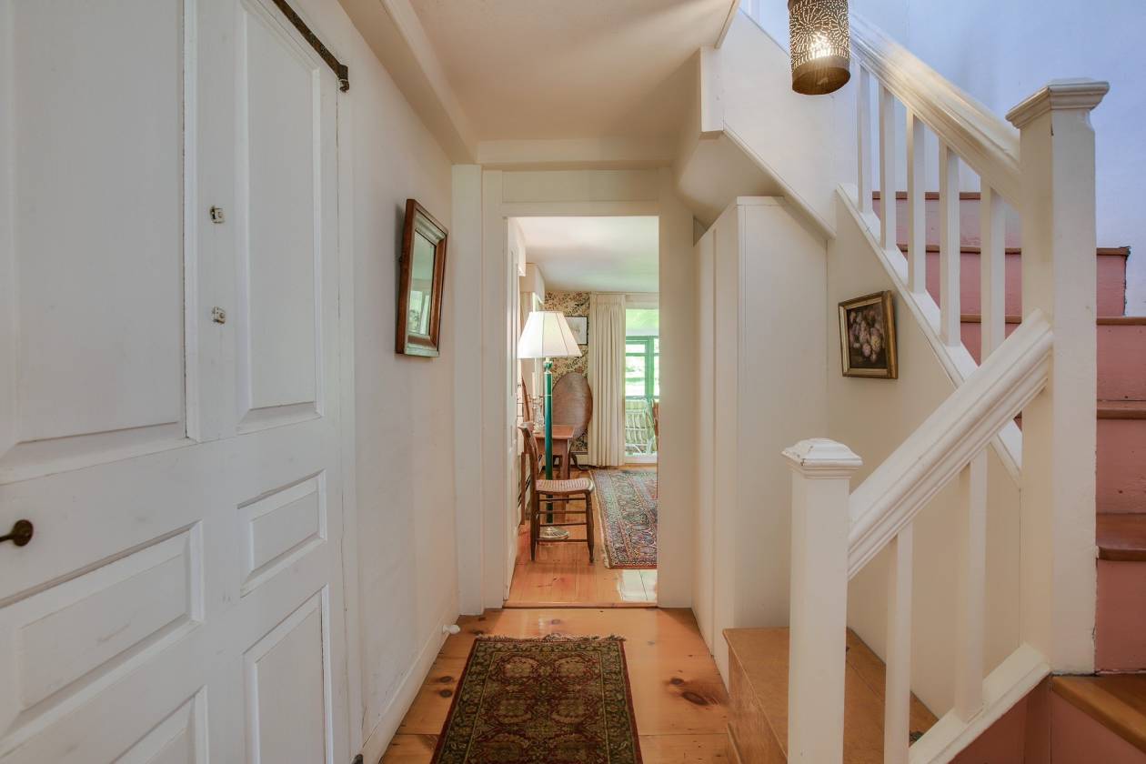 New England horse farm , barn and 20+ acres Princeton, Worcester